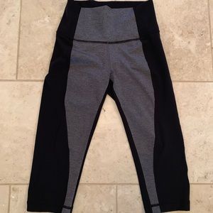 Lululemon black and grey leggings. Size 6